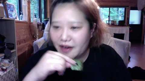 toncha04 @ stripchat on 20241016