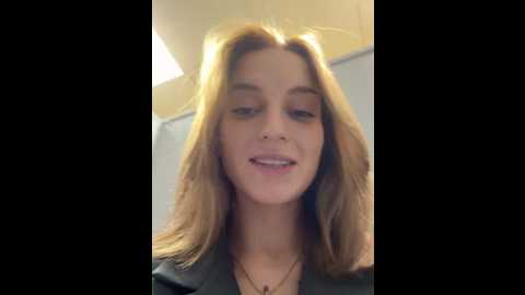Media: _angelari_ Stripchat 2024-10-17 19:29:00