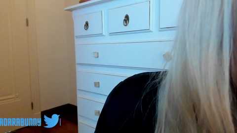 Media: adarabu Stripchat 2024-10-17 19:45:00