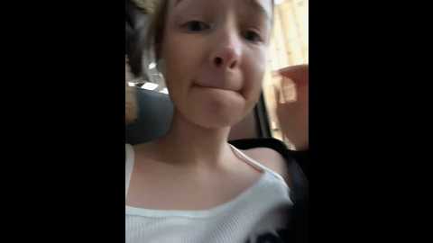 Media: baby_tiny Stripchat 2024-10-17 13:14:00