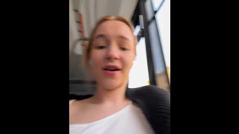 Media: baby_tiny Stripchat 2024-10-17 13:42:00