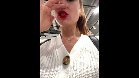 Media: dina_tease Stripchat 2024-10-17 10:39:00
