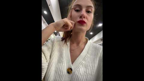 Media: dina_tease Stripchat 2024-10-17 12:22:00