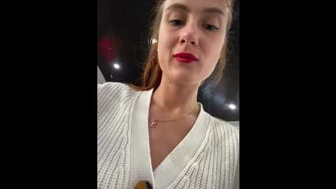 Media: dina_tease Stripchat 2024-10-17 12:37:00