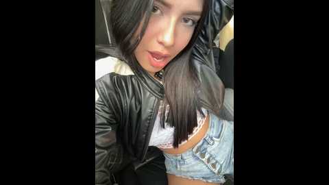 Media: hurrem_18 Stripchat 2024-10-17 21:53:00