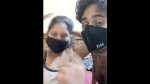 Media: ind_couple1 Stripchat 2024-10-17 13:57:00