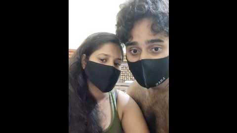 Media: ind_couple1 Stripchat 2024-10-17 15:09:00
