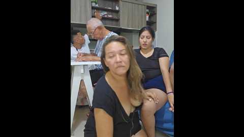 Media: kandalove Stripchat 2024-10-17 13:30:00