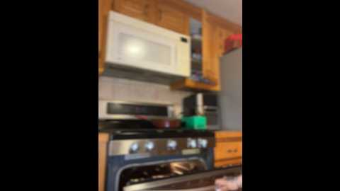 Media: littlemisseeve Stripchat 2024-10-17 02:40:00