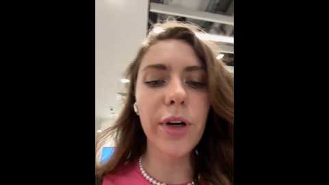 Media: mariid Stripchat 2024-10-17 08:29:00