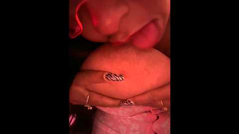 Media: saorii_kiido Stripchat 2024-10-17 01:48:00