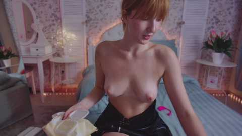 Media: wendy_darling Stripchat 2024-10-17 08:40:00