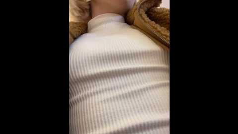 Media: baby__naughty Stripchat 2024-10-18 15:12:00