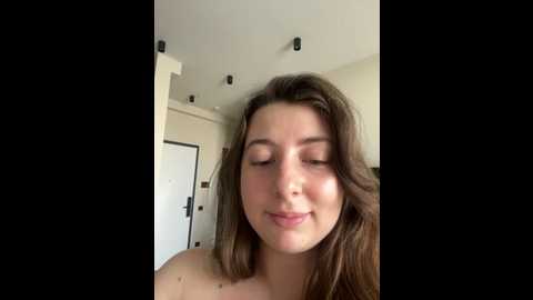 Media: curvyflawless Stripchat 2024-10-18 11:12:00