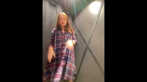 Media: dina_tease Stripchat 2024-10-18 13:03:00