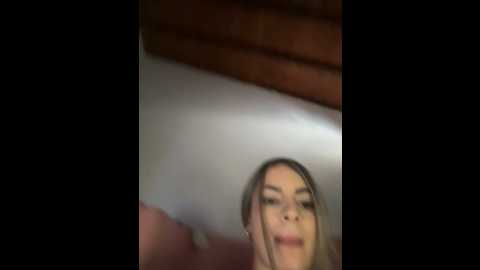 Media: emiss_ Stripchat 2024-10-18 20:38:00