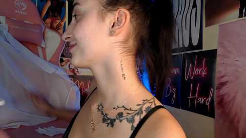 Media: fairy_squirt Stripchat 2024-10-18 13:30:00