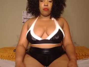 Media: giantbootymilf Stripchat 2024-10-18 17:41:00