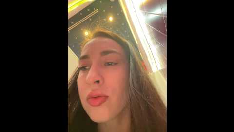 Media: holly_play Stripchat 2024-10-18 09:14:00