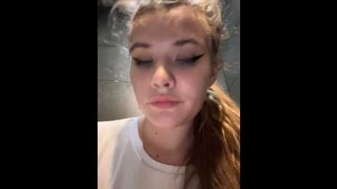 Media: holy_tereza Stripchat 2024-10-18 19:53:00