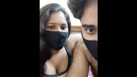 Media: ind_couple1 Stripchat 2024-10-18 05:31:00