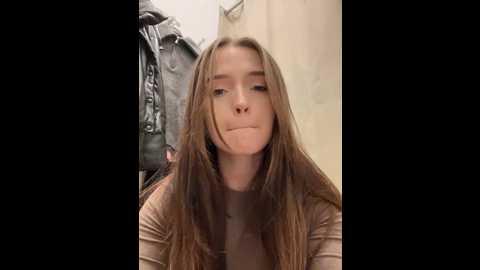 Media: jessi_meow Stripchat 2024-10-18 11:10:00