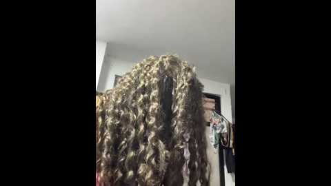 Media: kitty_and_roman Stripchat 2024-10-18 15:38:00
