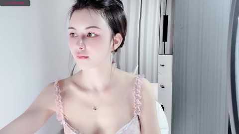 Media: lvy_w Stripchat 2024-10-18 17:19:00