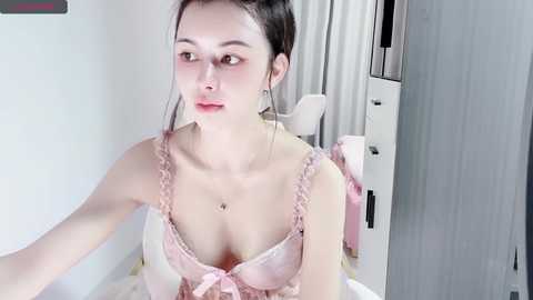 Media: lvy_w Stripchat 2024-10-18 17:59:00