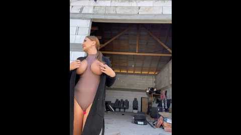 Media: madonnaaaa Stripchat 2024-10-18 09:13:00
