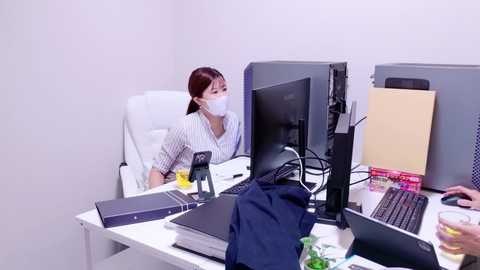 Media: manami_maru Stripchat 2024-10-18 16:17:00
