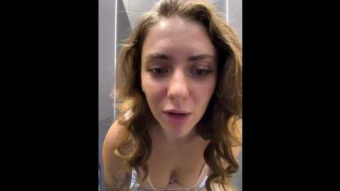Media: mariid Stripchat 2024-10-18 07:47:00
