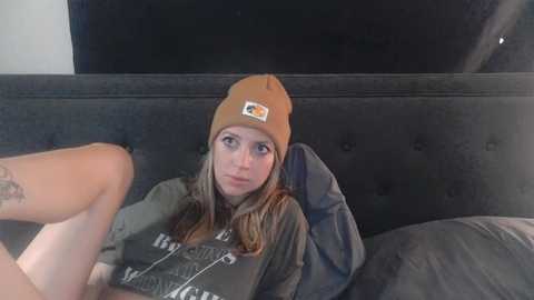 Media: molly_witha_chance Stripchat 2024-10-18 20:44:00