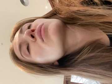 Media: valenciashock Stripchat 2024-10-18 08:36:00