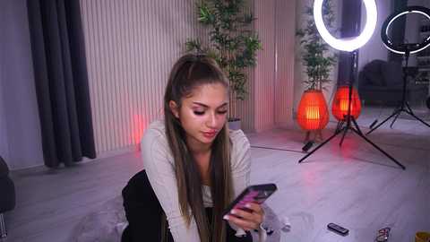 Media: vanessasimon Stripchat 2024-10-18 13:38:00
