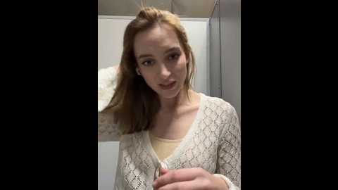 Media: _angelari_ Stripchat 2024-10-19 21:28:00