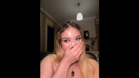 Media: alirawrz Stripchat 2024-10-19 20:13:00