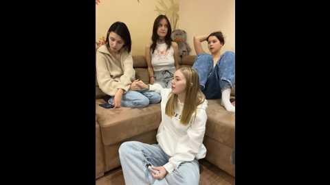 Media: aniemiller Stripchat 2024-10-19 14:32:00