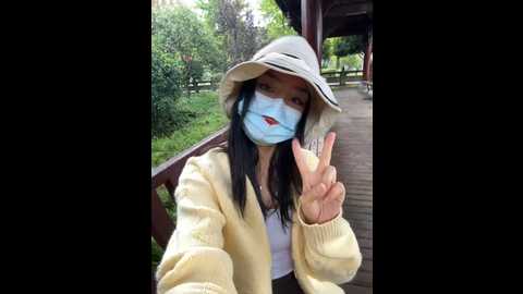 Media: asia_melody Stripchat 2024-10-19 03:29:00