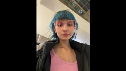 Media: bigbabykiki Stripchat 2024-10-19 15:19:00