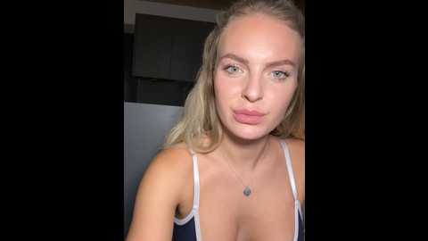 Media: chiaravixen Stripchat 2024-10-19 15:38:00