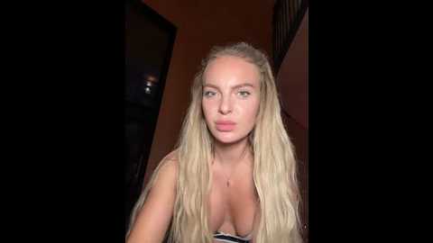 Media: chiaravixen Stripchat 2024-10-19 16:40:00