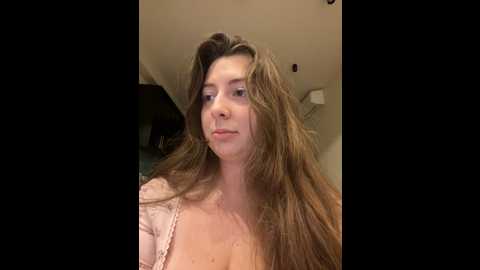 Media: curvyflawless Stripchat 2024-10-19 15:00:00