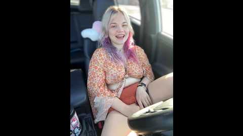 Media: cutiepiespanks Stripchat 2024-10-19 13:57:00