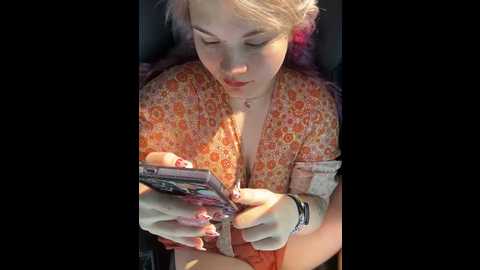 Media: cutiepiespanks Stripchat 2024-10-19 14:11:00