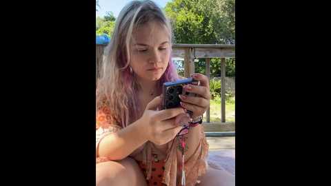 Media: cutiepiespanks Stripchat 2024-10-19 17:30:00
