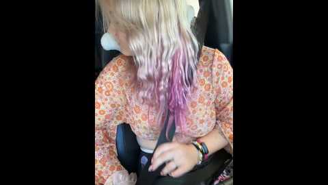 Media: cutiepiespanks Stripchat 2024-10-19 18:52:00