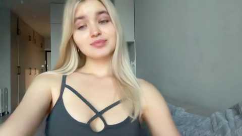 Media: elizabeth_mason Stripchat 2024-10-19 12:41:00