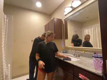 Media: girlfriendmissy Stripchat 2024-10-19 04:07:00
