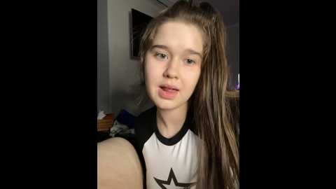 Media: hornygirlh Stripchat 2024-10-19 00:58:00